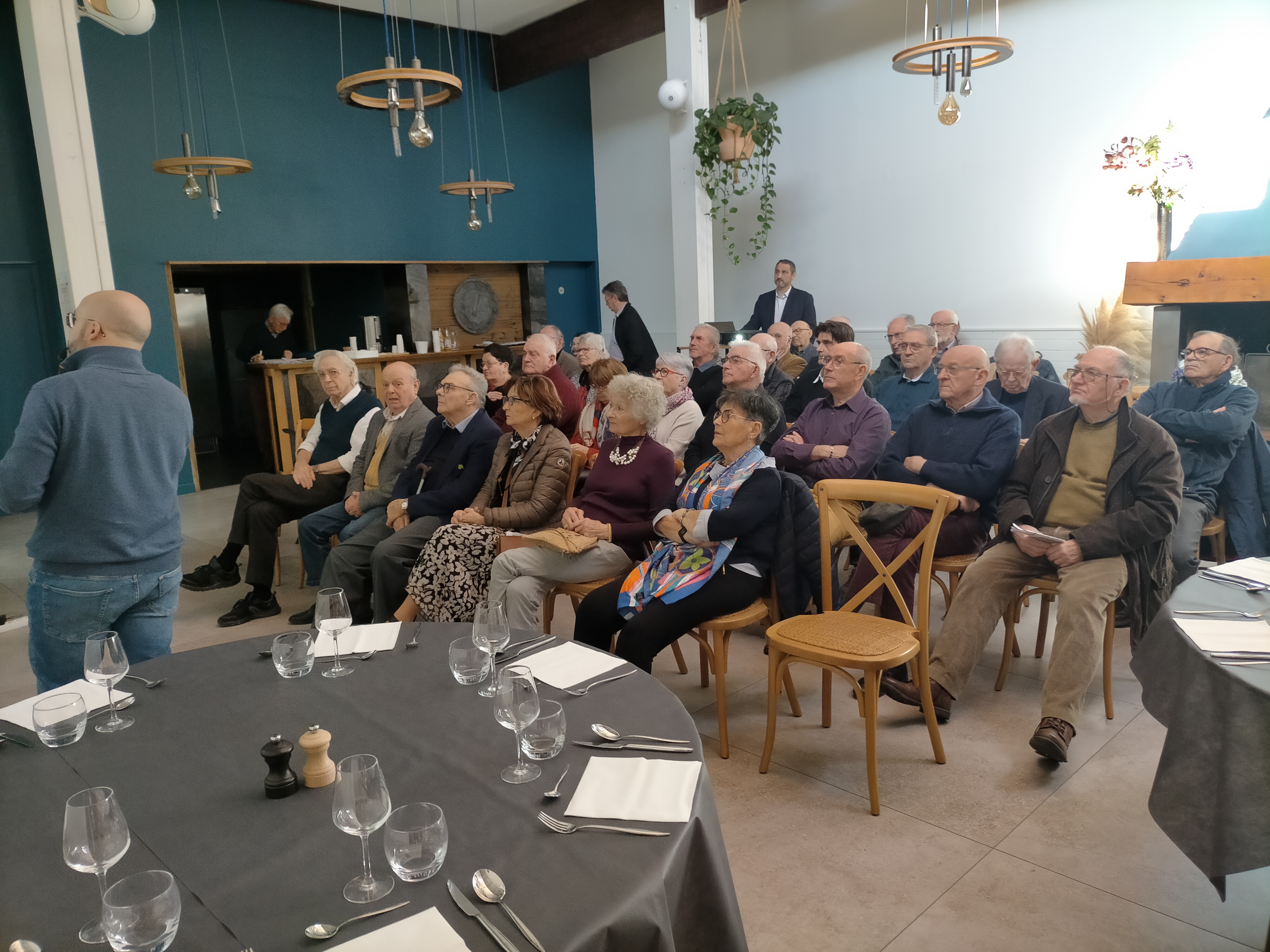 Le public attentif ...