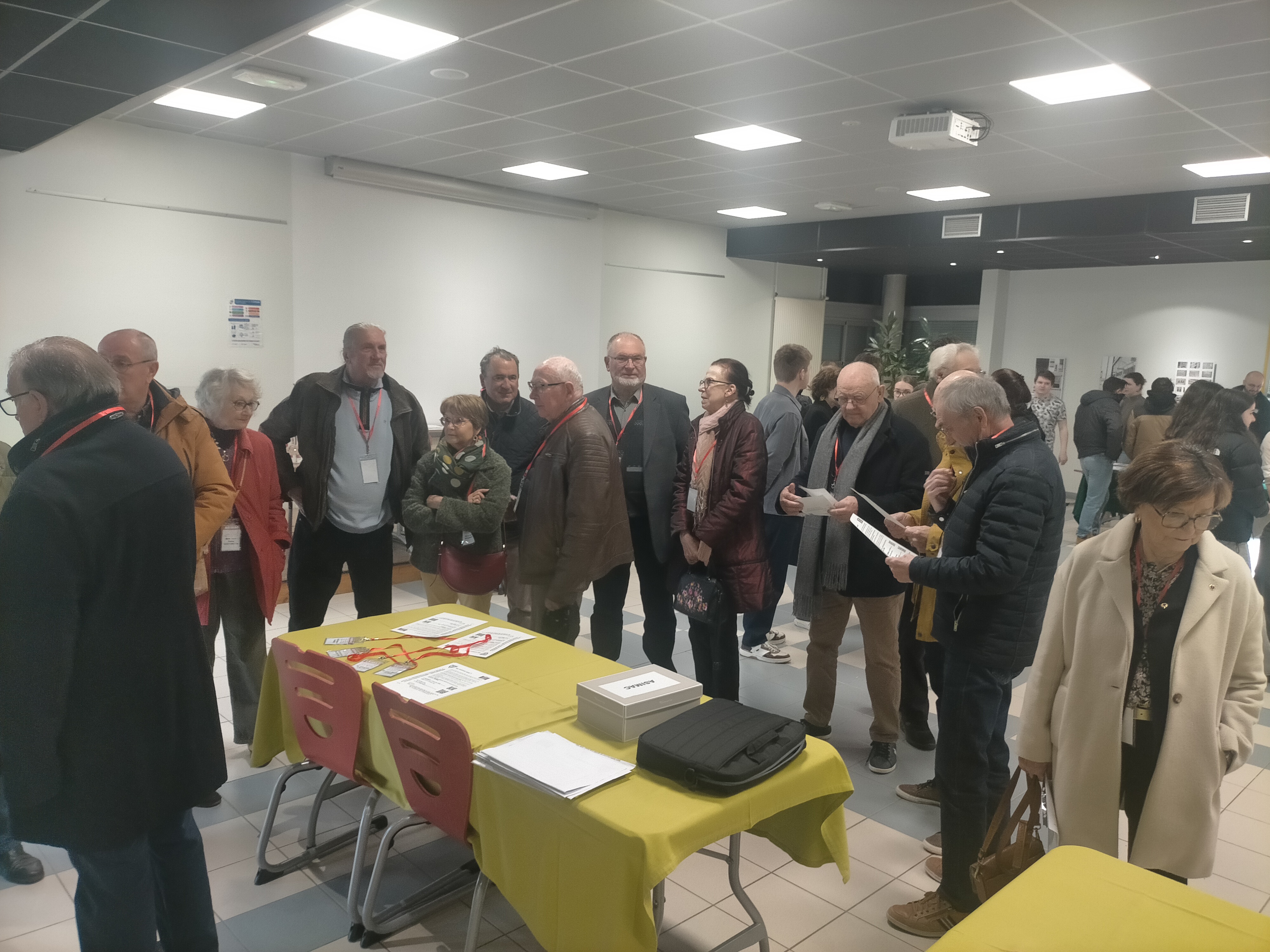 Visite des établissements Hertus à Champniers.
