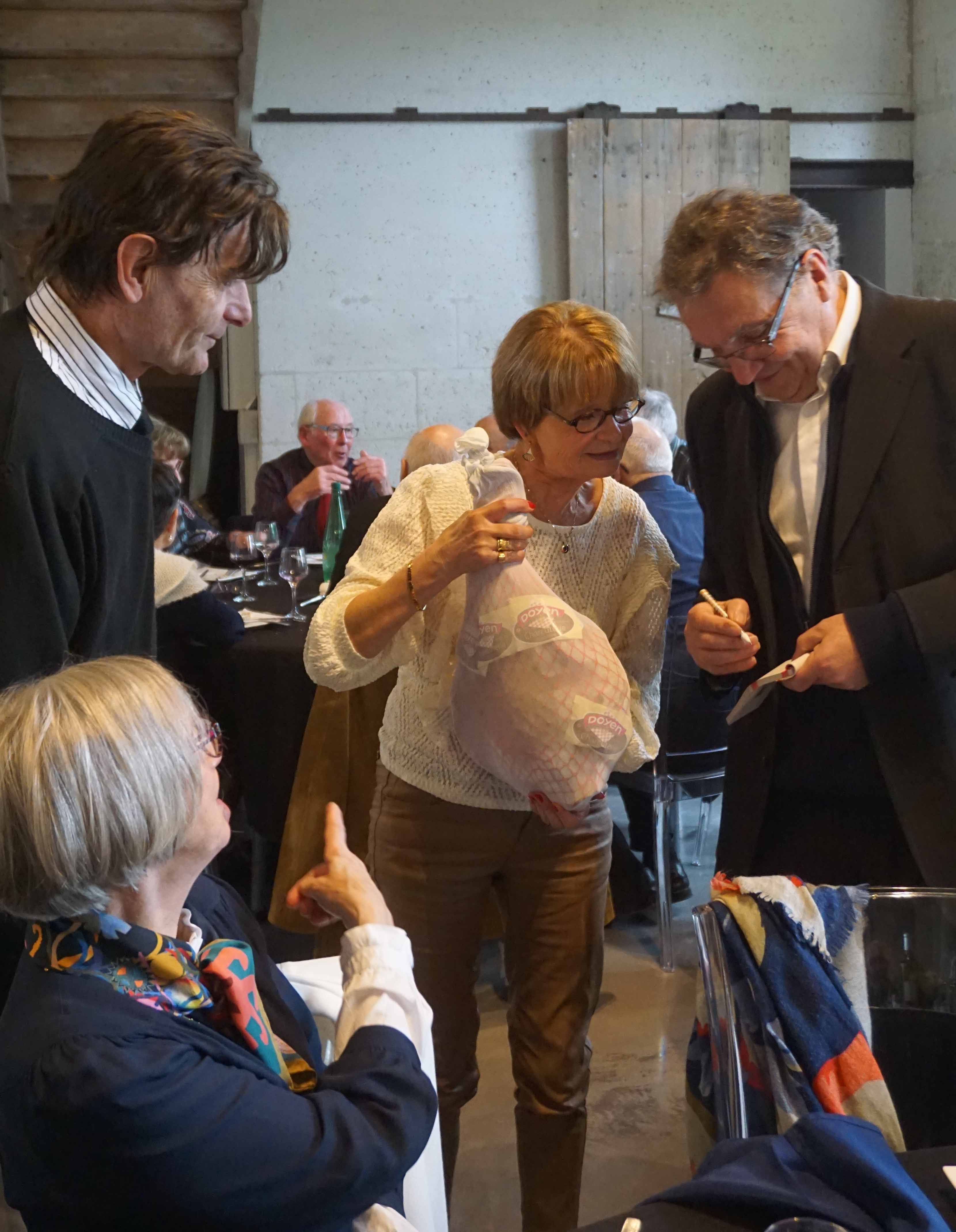 La traditionnelle pesée du jambon.