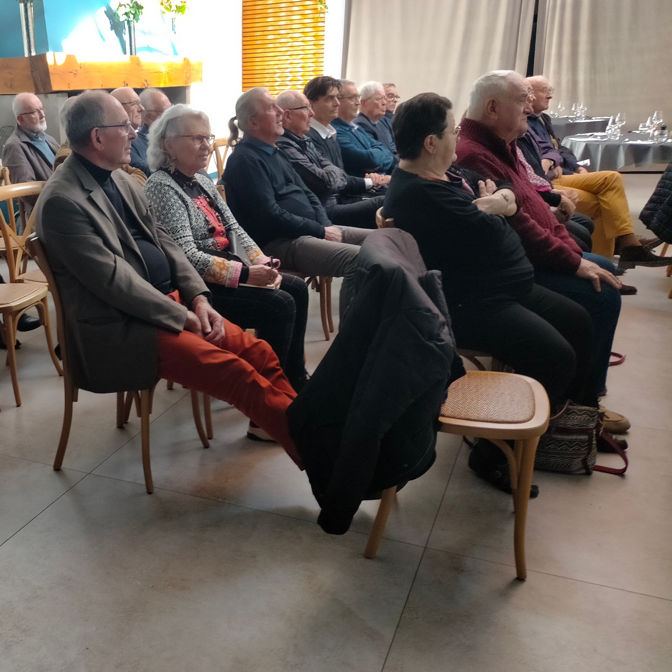 L'auditoire attentif.