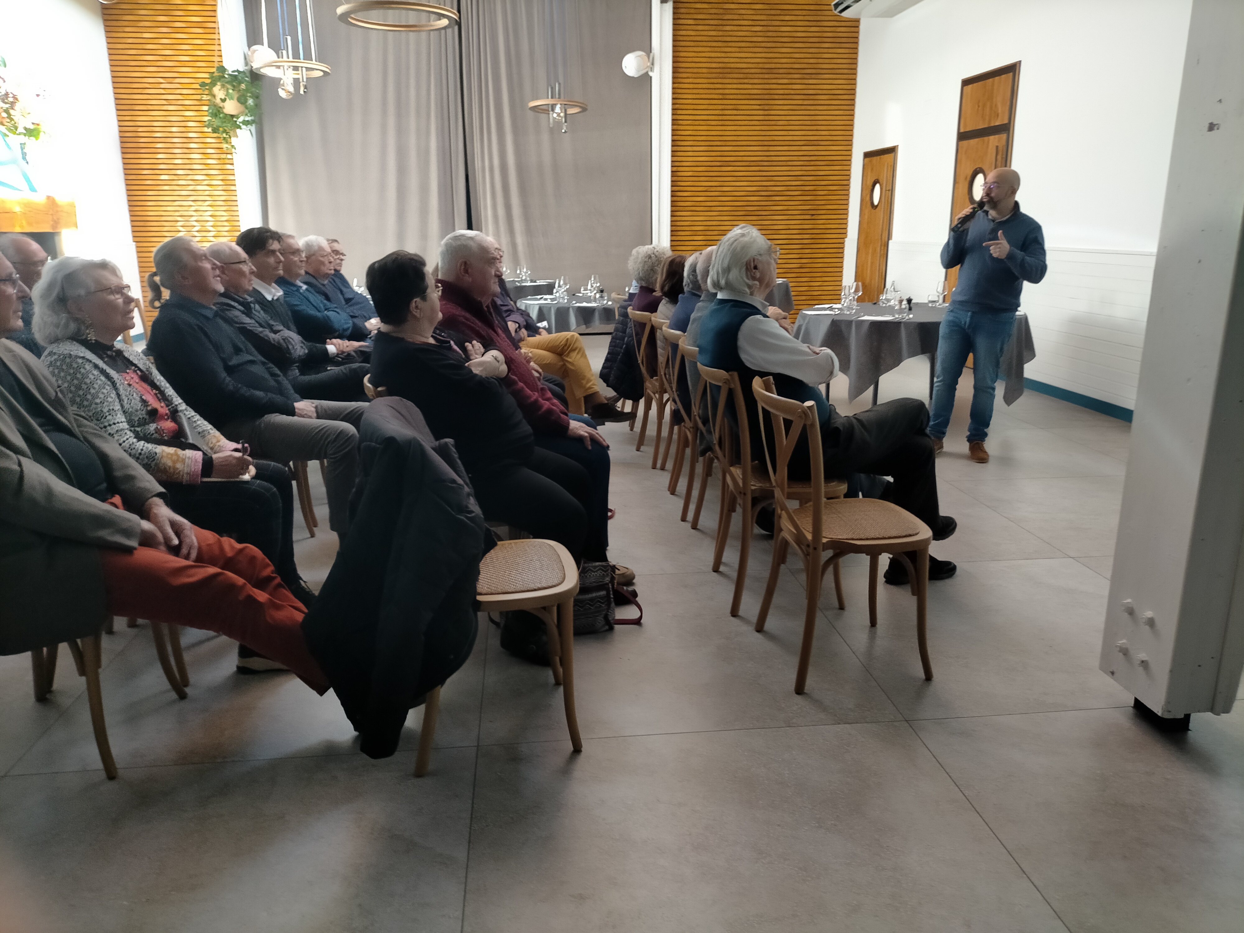 L'auditoire attentif.
